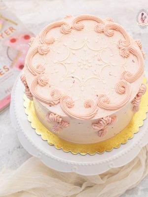 Dainty Victoria Sponge Cake