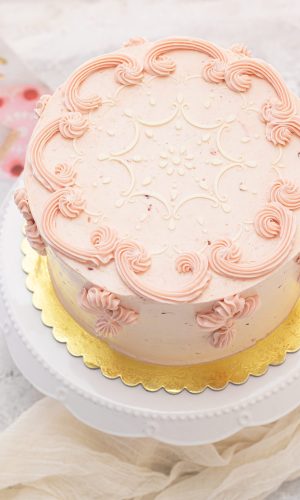 Dainty Victoria Sponge Cake