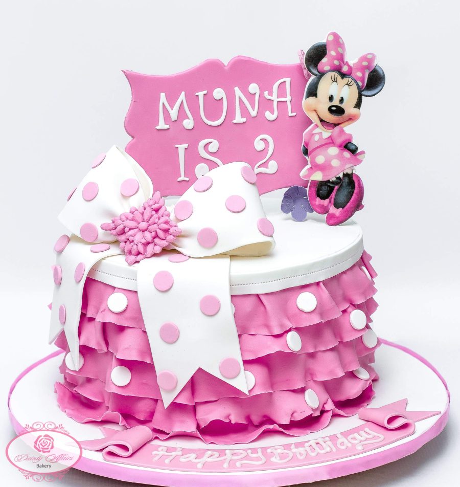 Minnie Mouse Fondant Cake
