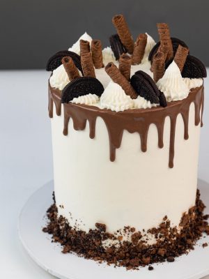 Cookies & Cream Vanilla cake