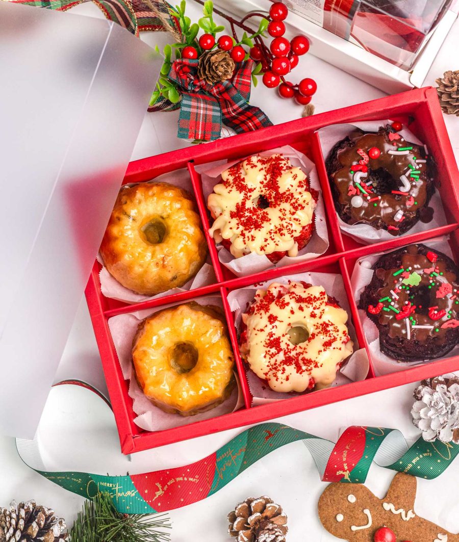Bundt Mini Christmas Cakes {Iced}