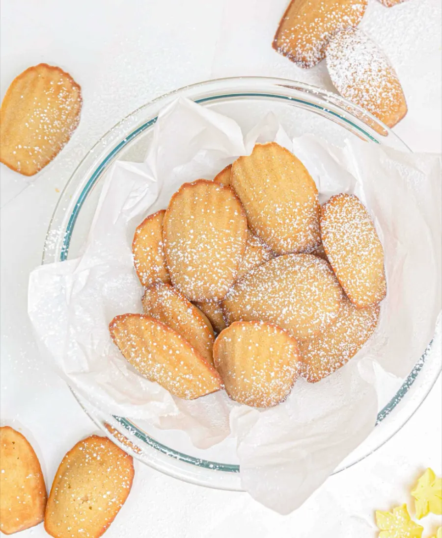 12 Un-iced Madeleines