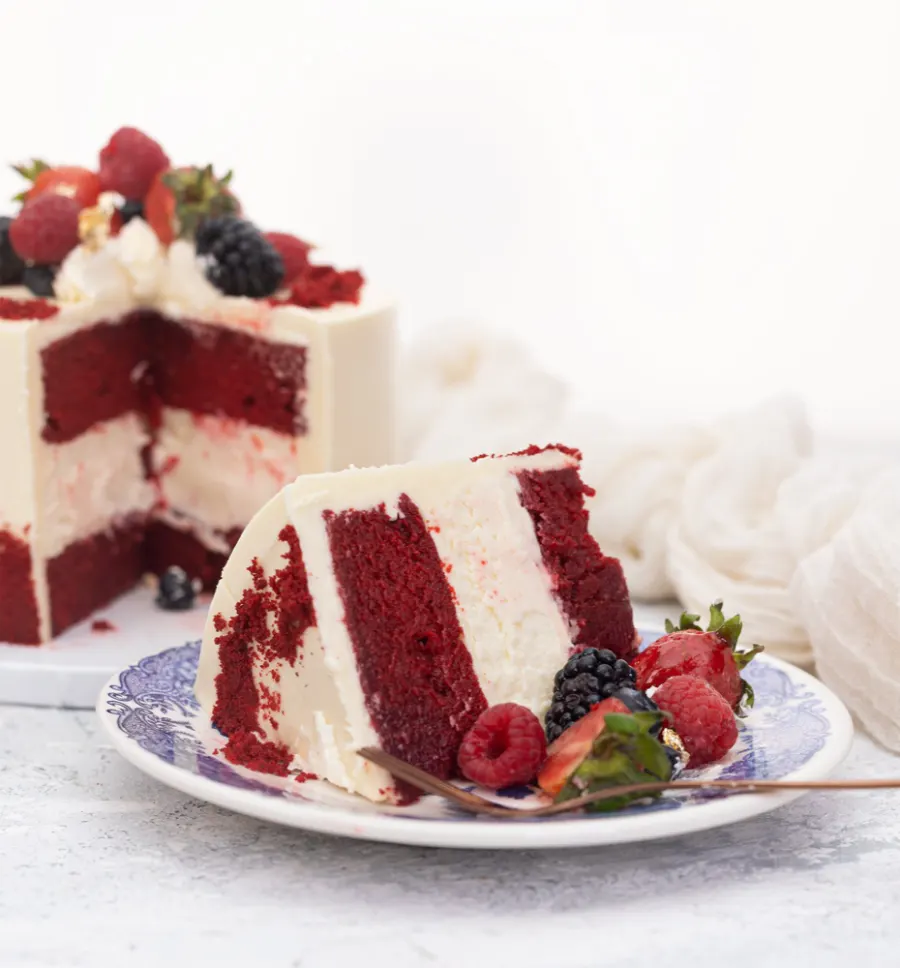 Cheese Cake & Red Velvet Cake
