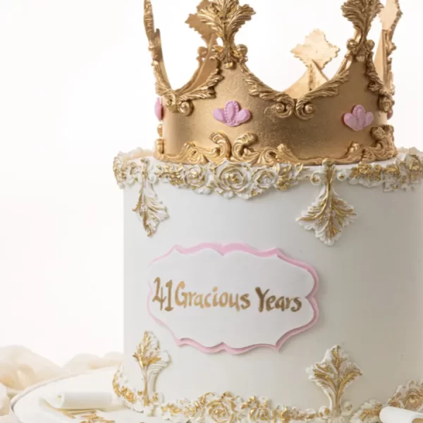 Royal Female Fondant Cake
